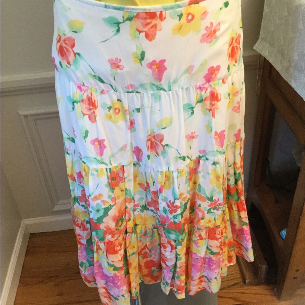 BRIGHT FLORAL LARGE TIERE RUFFLED SKIRT